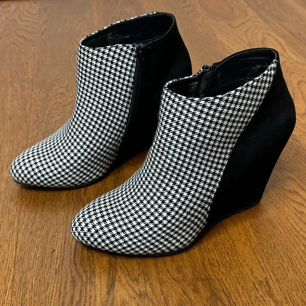 Madden Girl Zumba Wedge Women’s Ankle Booties Size‎ 10